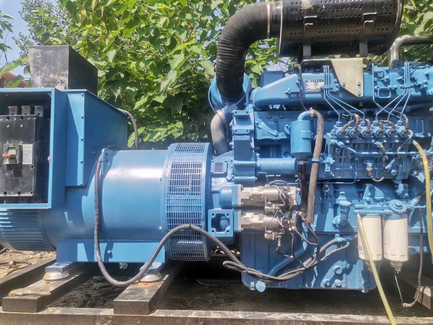 彭阳详细说明降低 800kW 柴油发电机输出电流波动的方法
