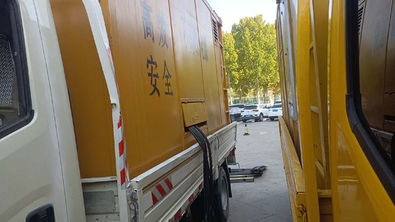彭阳如何判断柴油发电机组和UPS电源的切换时间是否符合要求？